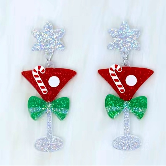 🍸 Holiday Martini Dangle Earrings. - Picture 1 of 2